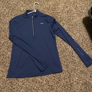 Nike run 1/2 zip